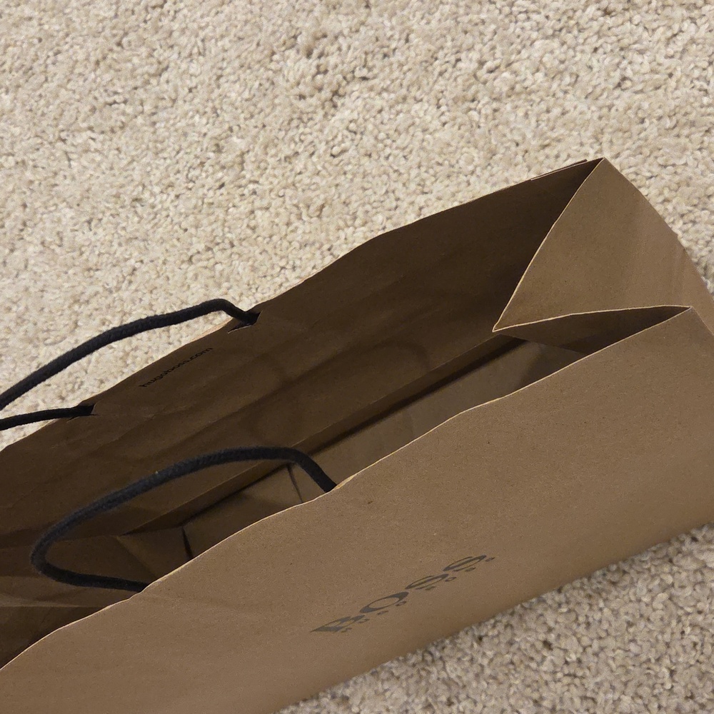 Hugo Boss Paper gift bag - Picture 4 of 4